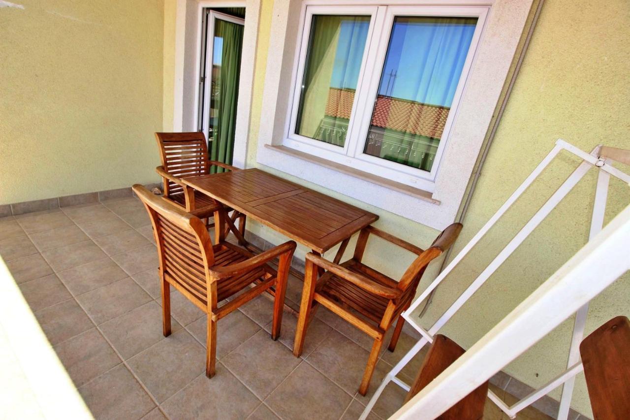 Apartments Marko Nemira Omiš Extérieur photo
