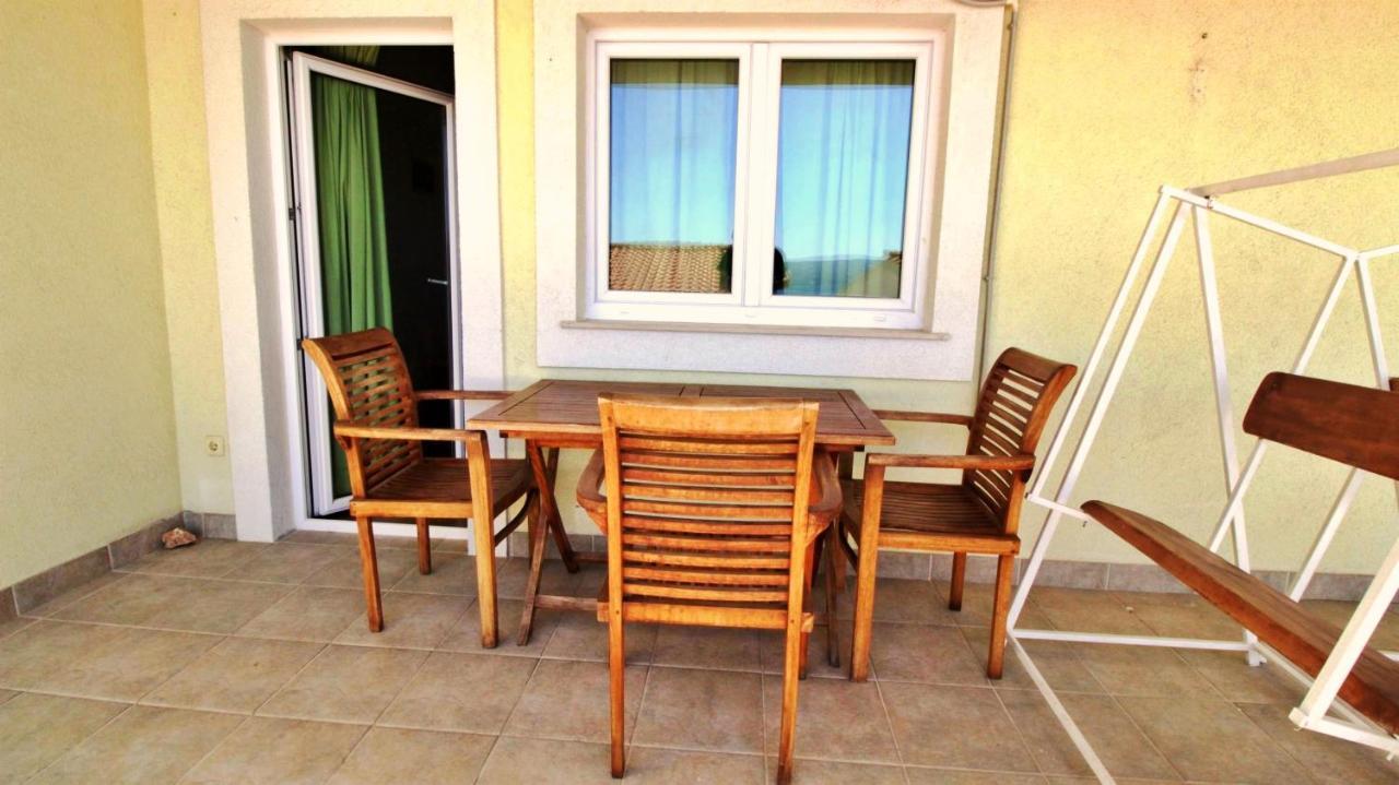 Apartments Marko Nemira Omiš Extérieur photo