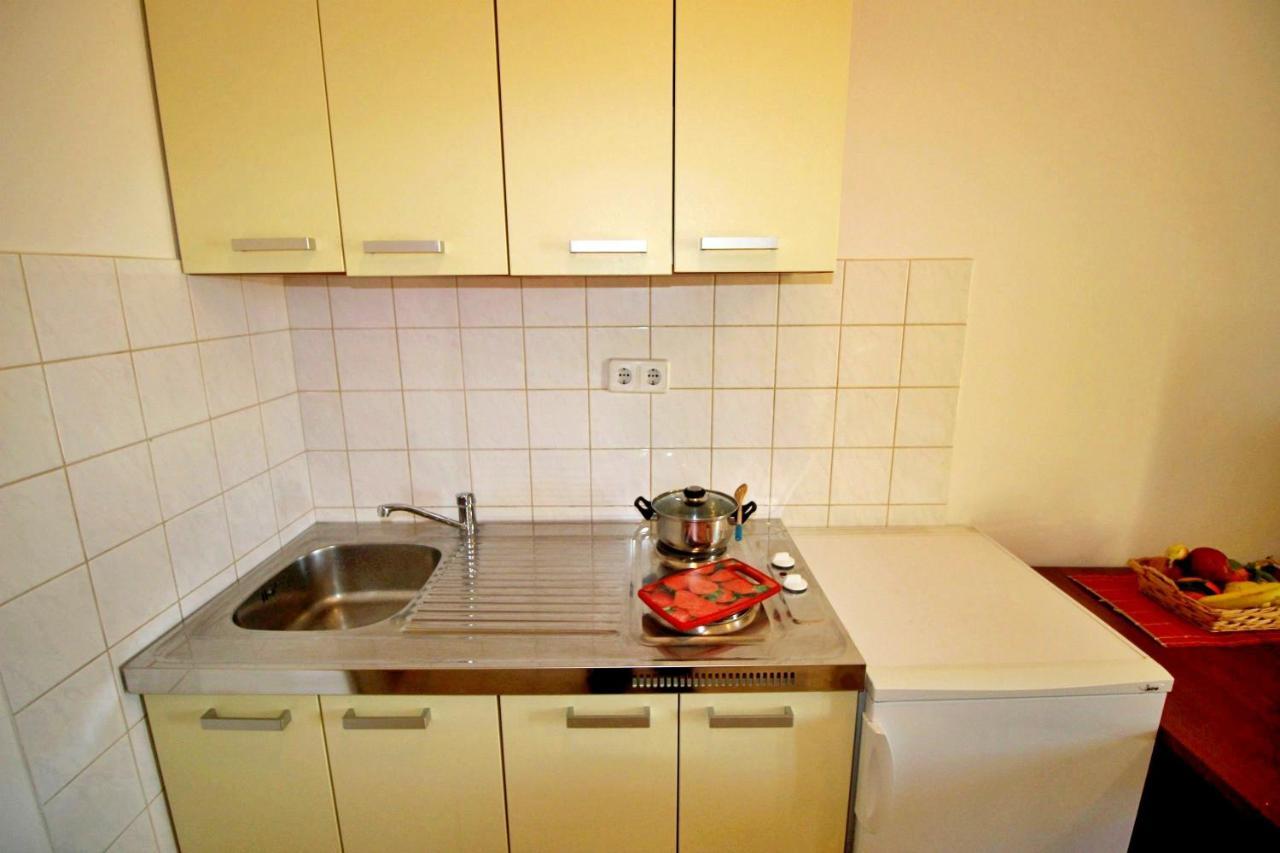 Apartments Marko Nemira Omiš Extérieur photo
