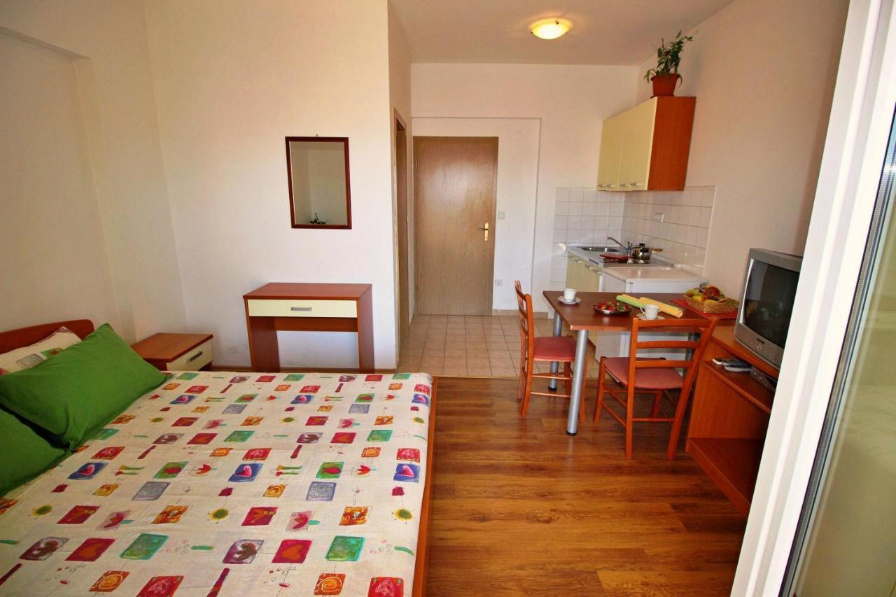 Apartments Marko Nemira Omiš Extérieur photo