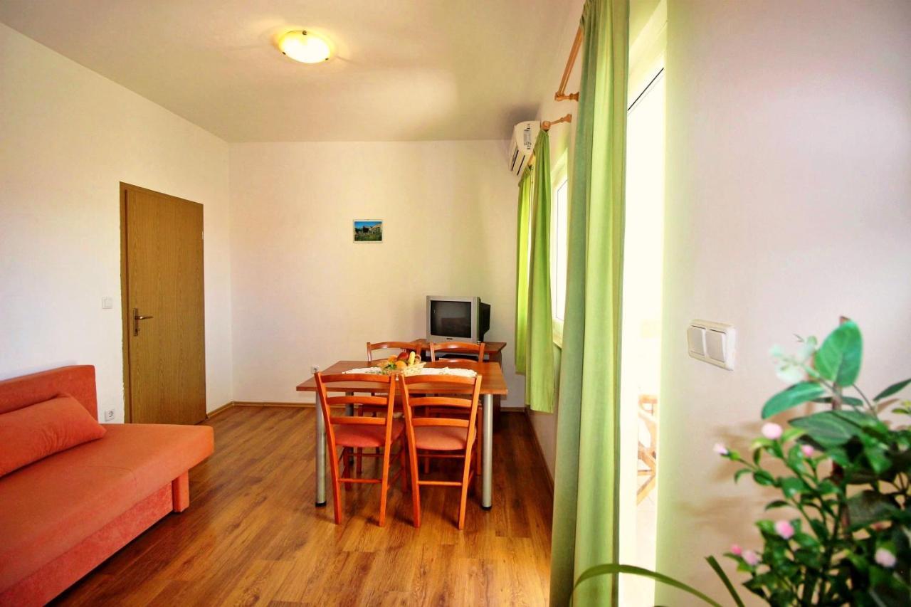 Apartments Marko Nemira Omiš Extérieur photo
