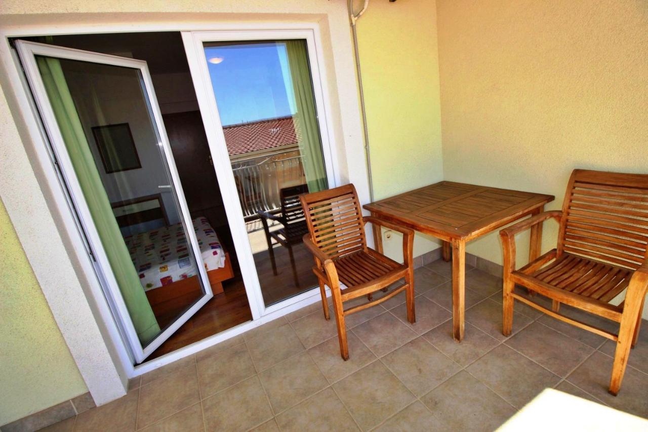 Apartments Marko Nemira Omiš Extérieur photo