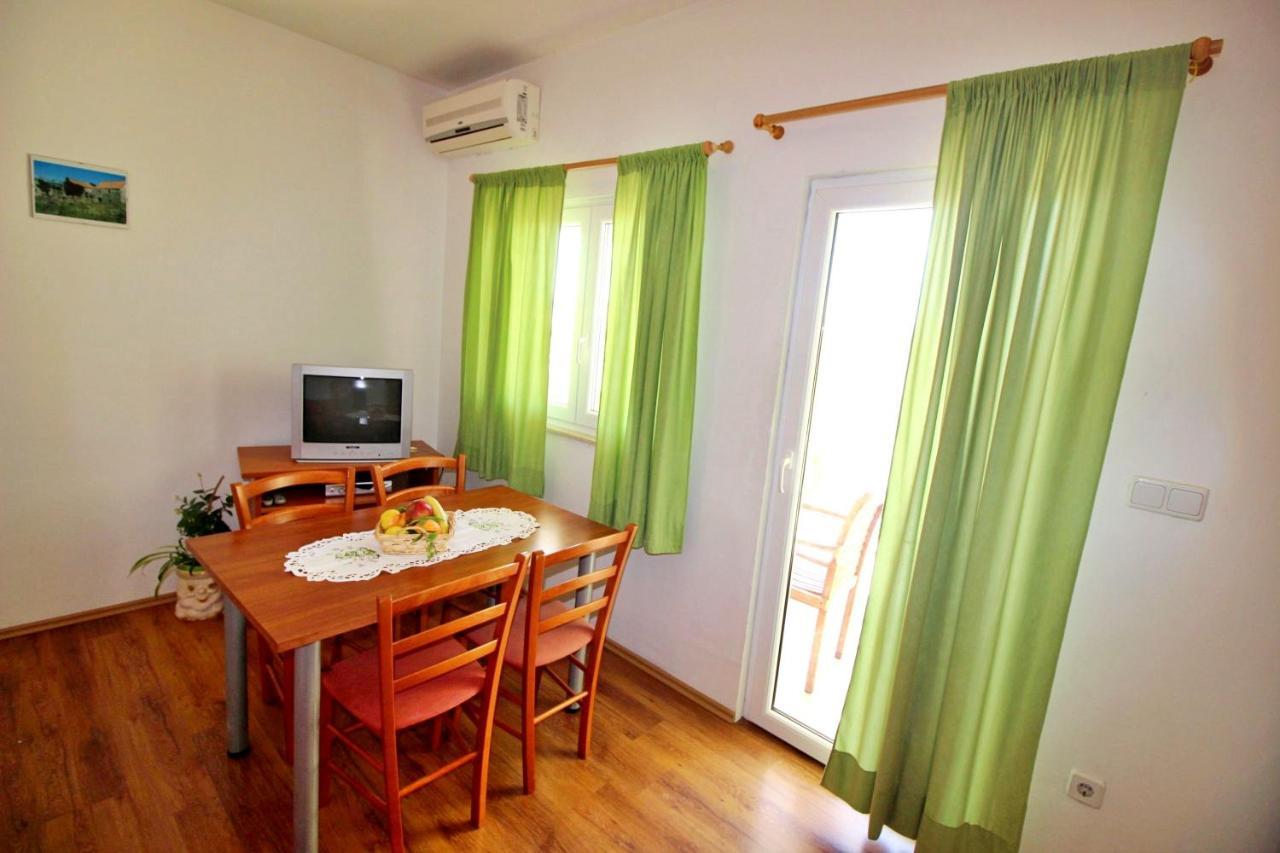 Apartments Marko Nemira Omiš Extérieur photo