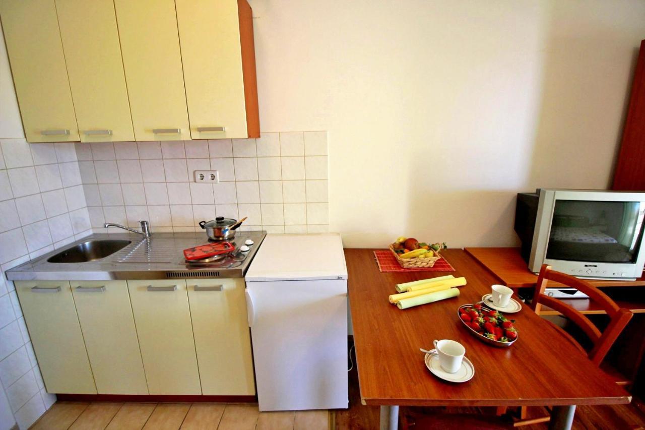 Apartments Marko Nemira Omiš Extérieur photo