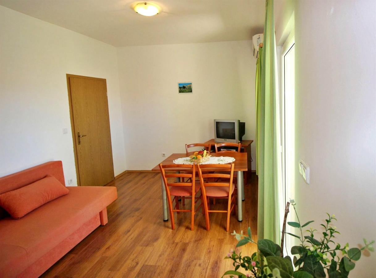 Apartments Marko Nemira Omiš Extérieur photo