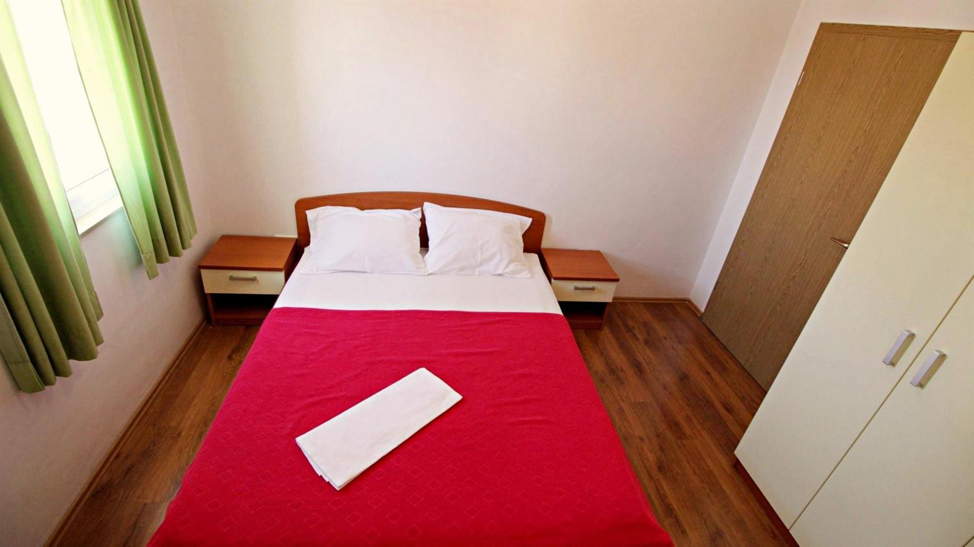 Apartments Marko Nemira Omiš Chambre photo