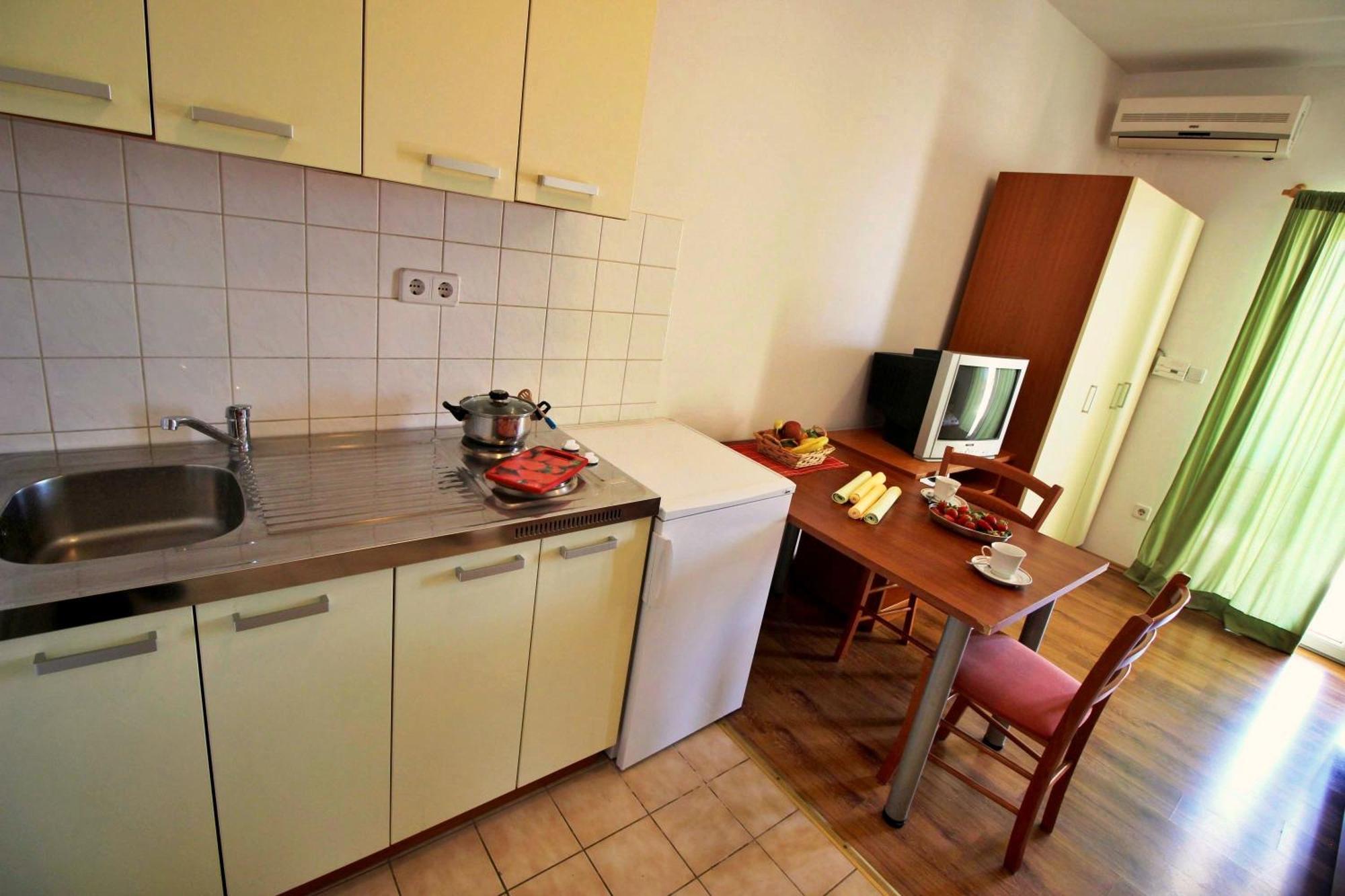 Apartments Marko Nemira Omiš Chambre photo