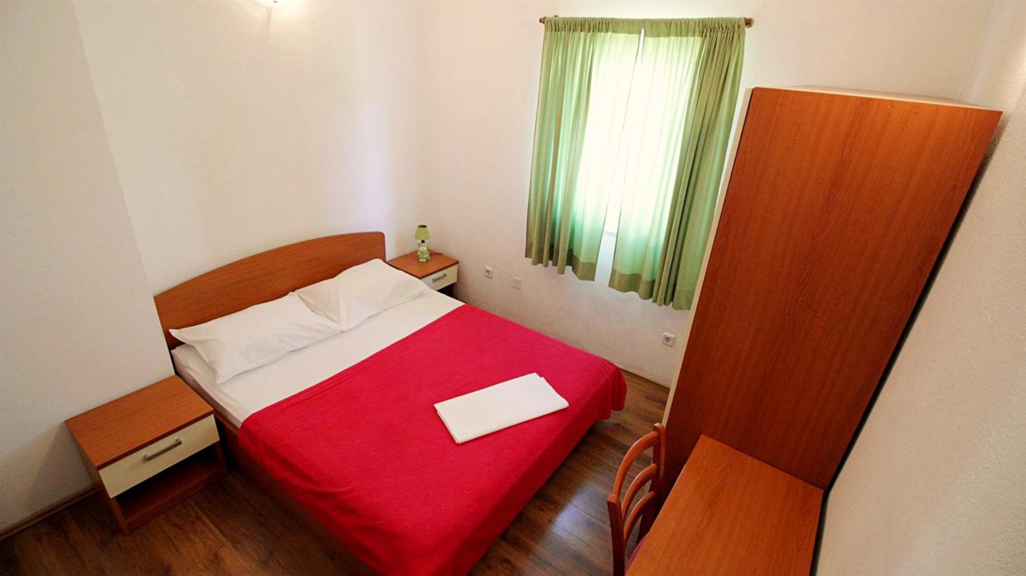 Apartments Marko Nemira Omiš Chambre photo